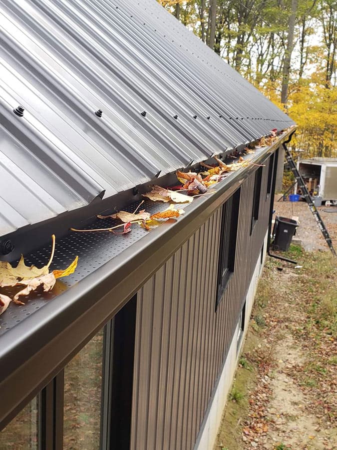 Revêtement extérieur neuf sur maison à Saint-Lazare